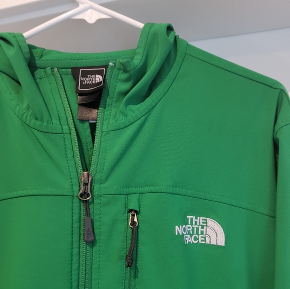 𝐭𝐡𝐞 𝐧𝐨𝐫𝐭𝐡 𝐟𝐚𝐜𝐞 𝐟𝐥𝐞𝐜𝐜𝐞 𝐰𝐚𝐭𝐞𝐫𝐩𝐫𝐨𝐨𝐟 - Picture 3 of 5